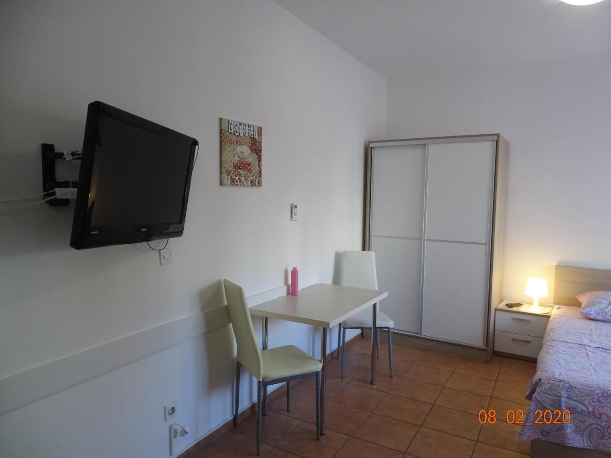 Apartments Antea & Magdalena Pirovac Kültér fotó