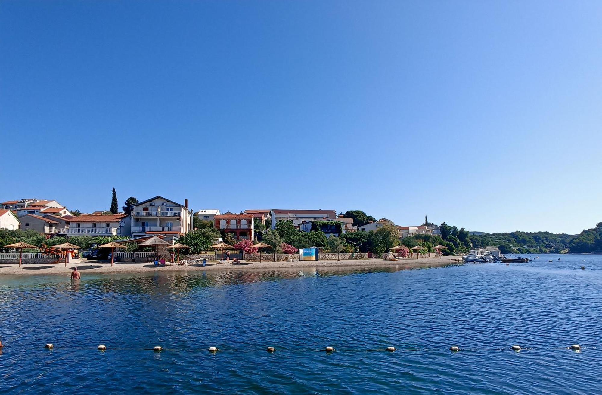 Apartments Antea & Magdalena Pirovac Kültér fotó